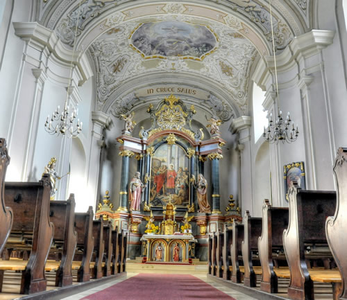 Innenraum der Trausdorfer Pfarrkirche